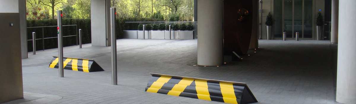 London residency rising kerb
